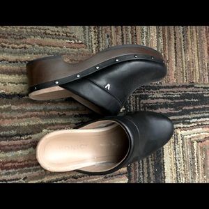 Vionic Mules